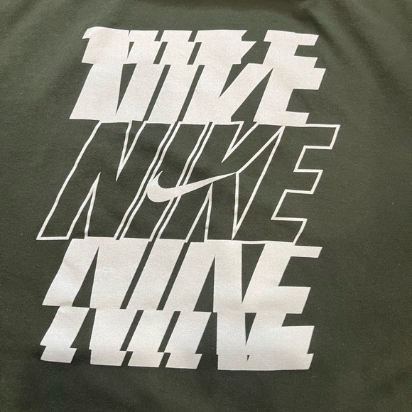 Adult Nike Tee - Picture 4 of 4